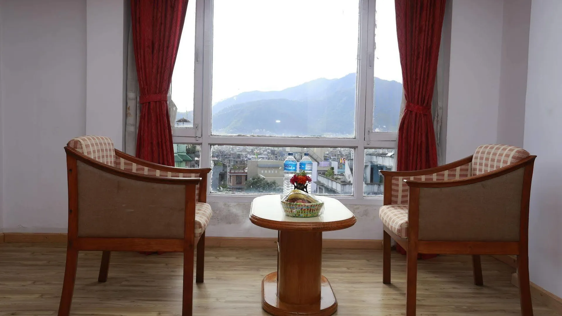 Hotel Moonlight Kathmandu 4*,